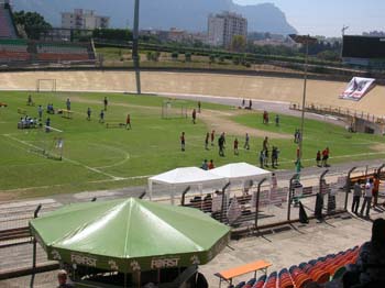 Allo stadio